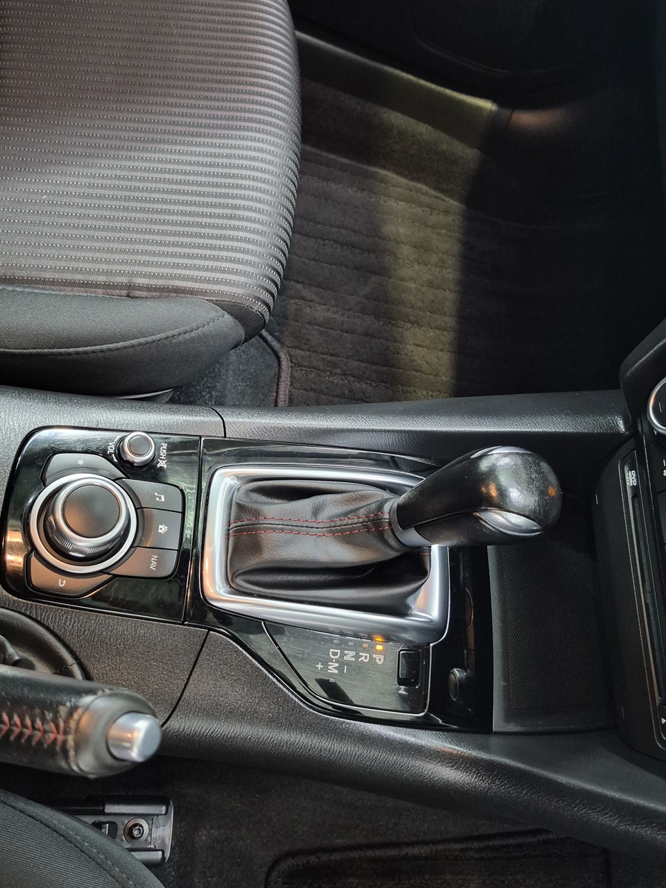 2014 Mazda Axela Sport