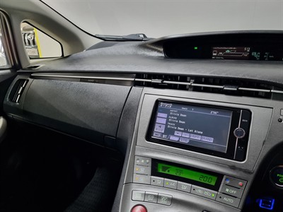 2012 Toyota Prius - Thumbnail