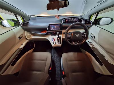 2016 Toyota Sienta - Thumbnail