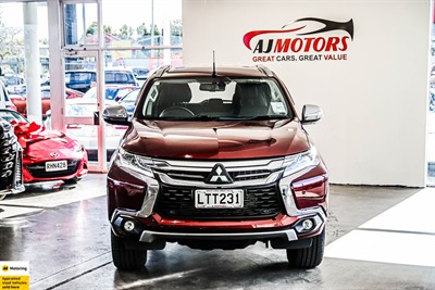2018 Mitsubishi Pajero Sport - Thumbnail