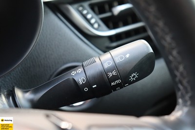 2018 Toyota C-HR - Thumbnail