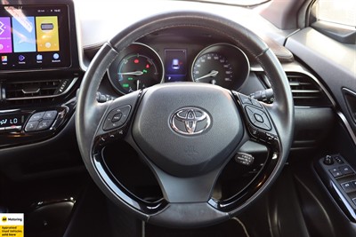 2018 Toyota C-HR - Thumbnail