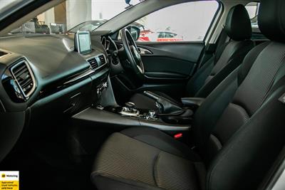 2014 Mazda Axela - Thumbnail