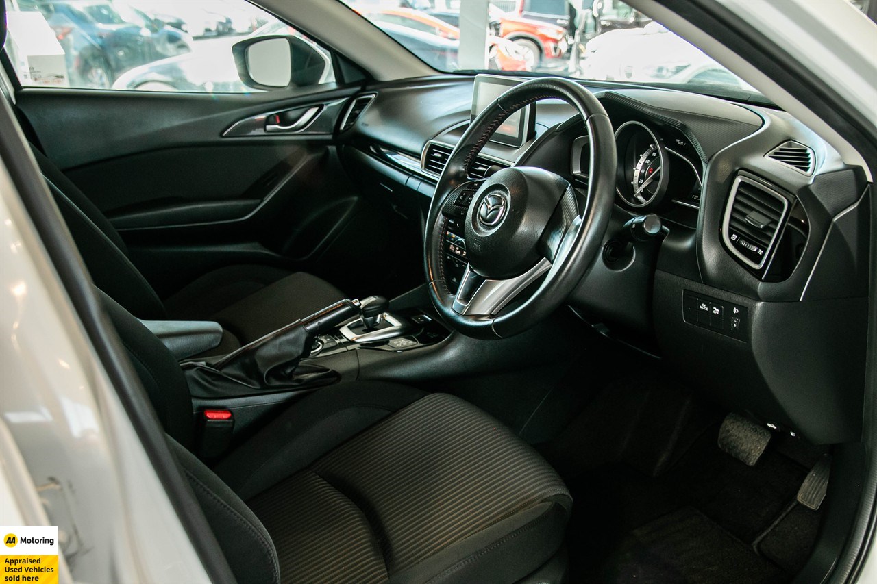 2014 Mazda Axela