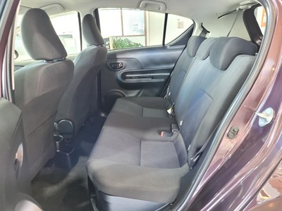 2015 Toyota Aqua - Thumbnail