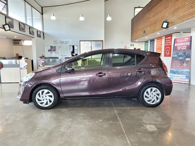 2015 Toyota Aqua - Thumbnail