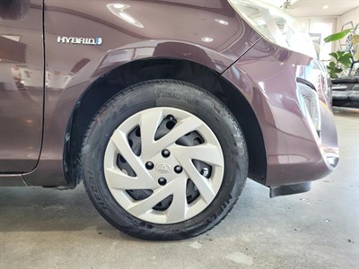 2015 Toyota Aqua - Thumbnail