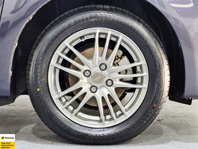 2012 Toyota Spade - Thumbnail