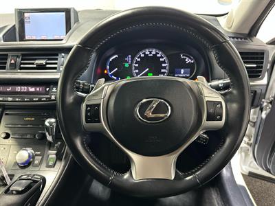 2012 Lexus CT 200h - Thumbnail