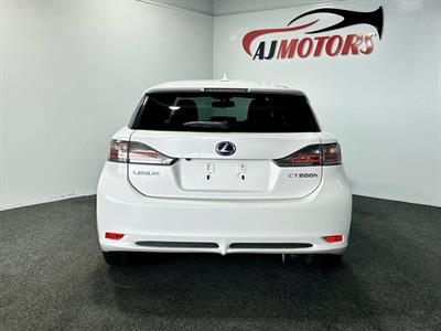 2012 Lexus CT 200h - Thumbnail