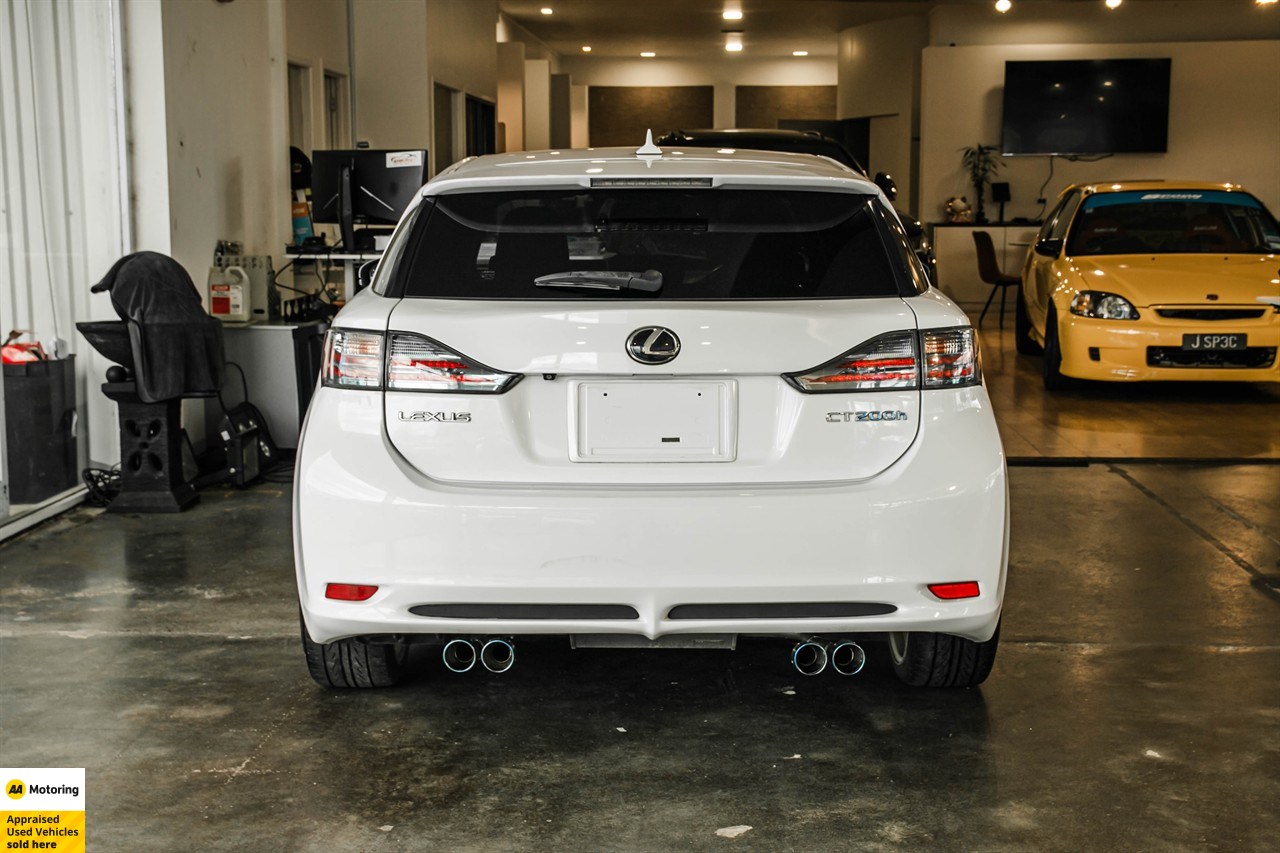 2012 Lexus CT200H