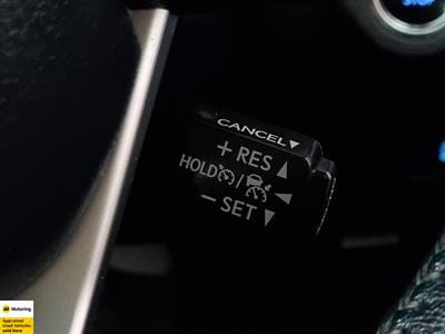 2024 Toyota Hilux - Thumbnail