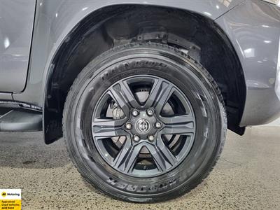2024 Toyota Hilux - Thumbnail