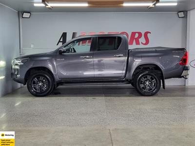 2024 Toyota Hilux - Thumbnail