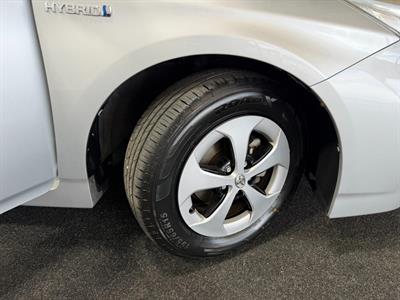 2013 Toyota Prius - Thumbnail