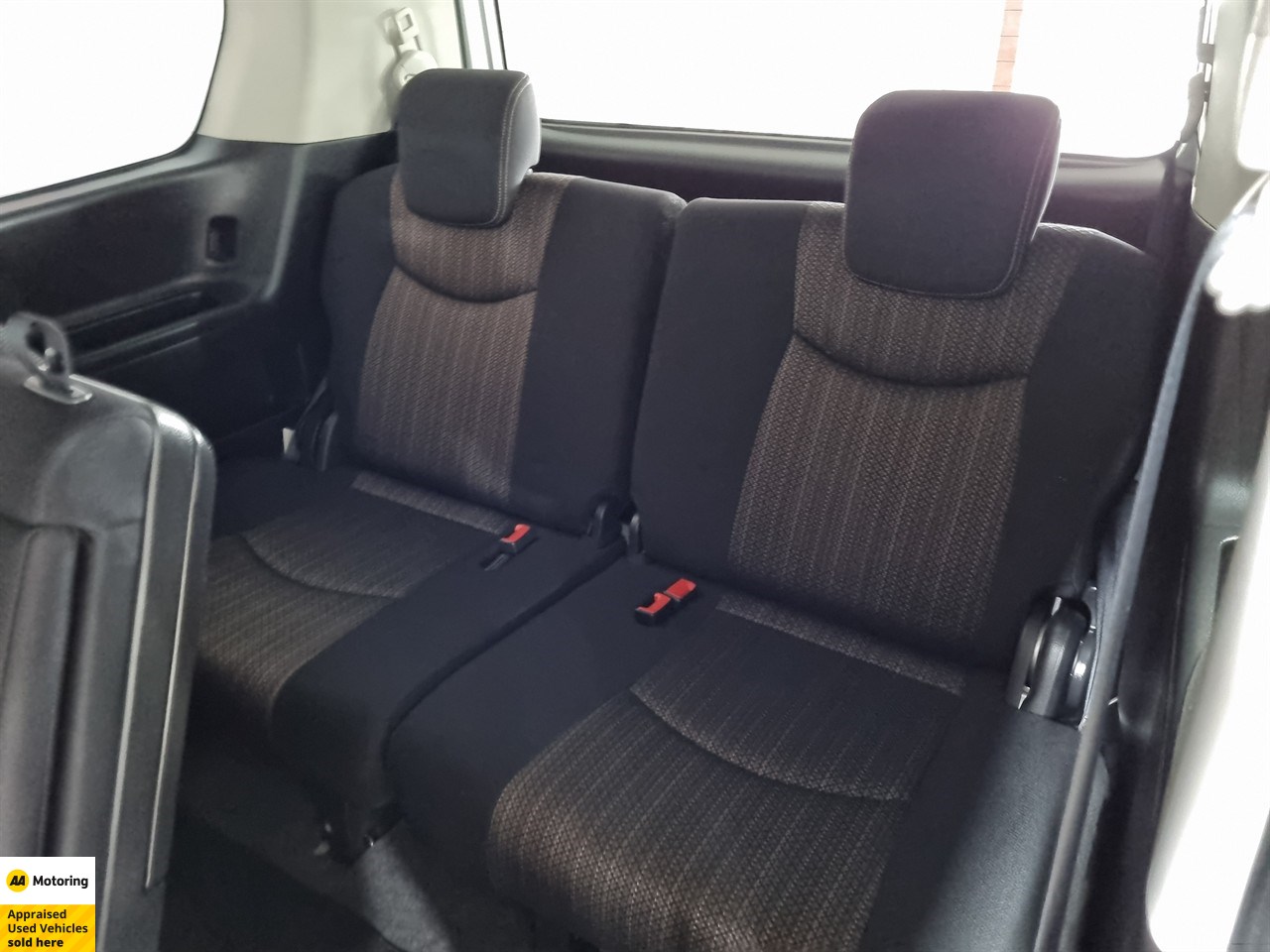 2015 Nissan Serena