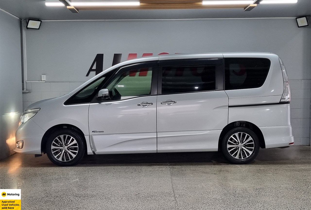 2015 Nissan Serena