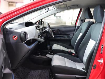 2014 Toyota Aqua - Thumbnail
