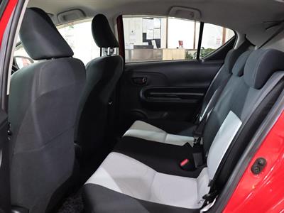 2014 Toyota Aqua - Thumbnail