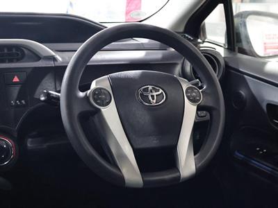 2014 Toyota Aqua - Thumbnail