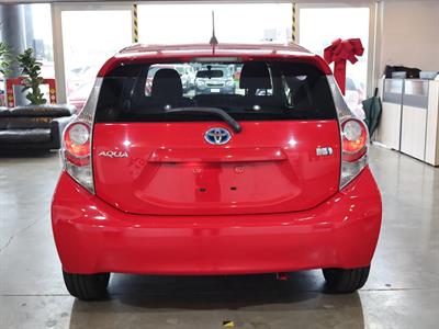 2014 Toyota Aqua - Thumbnail