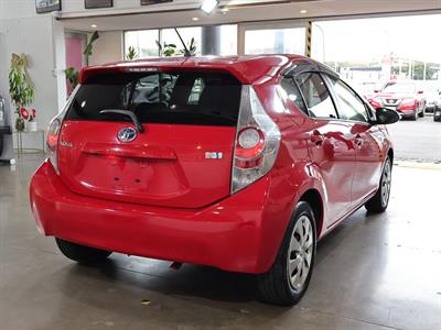 2014 Toyota Aqua - Thumbnail