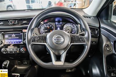 2022 Nissan X-Trail - Thumbnail