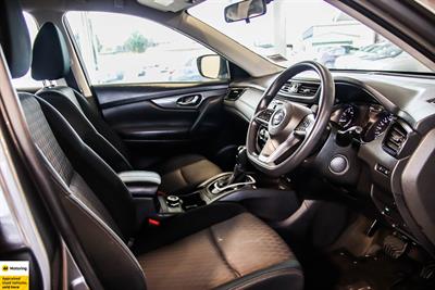 2022 Nissan X-Trail - Thumbnail