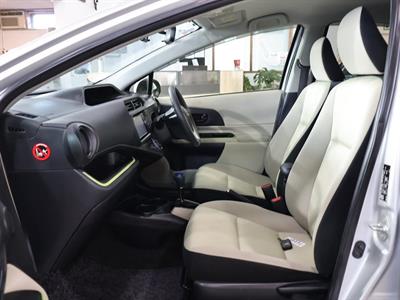 2012 Toyota Aqua - Thumbnail