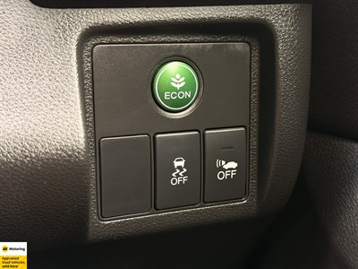 2014 Honda Vezel - Thumbnail