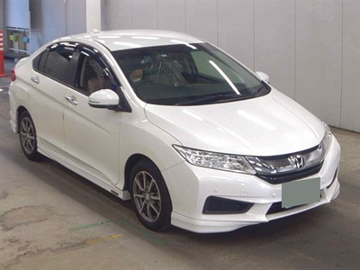 2015 Honda Grace - Thumbnail
