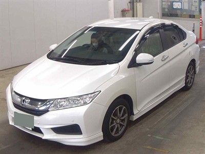 2015 Honda Grace - Thumbnail