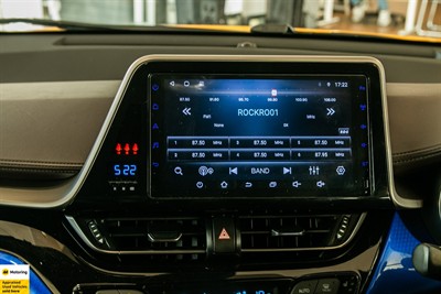 2018 Toyota C-HR - Thumbnail