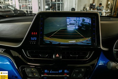 2018 Toyota C-HR - Thumbnail