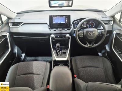 2019 Toyota RAV4 - Thumbnail
