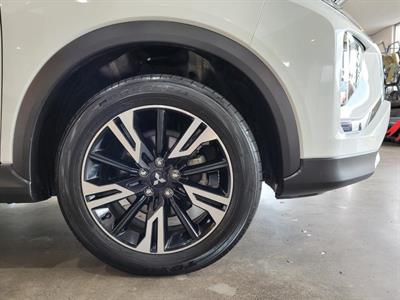 2022 Mitsubishi Eclipse Cross - Thumbnail