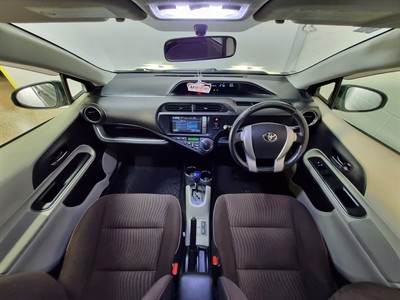 2013 Toyota Aqua - Thumbnail