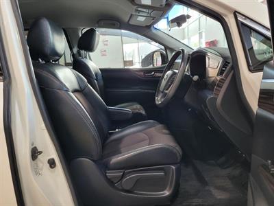 2017 Nissan Elgrand - Thumbnail