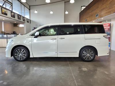 2017 Nissan Elgrand - Thumbnail