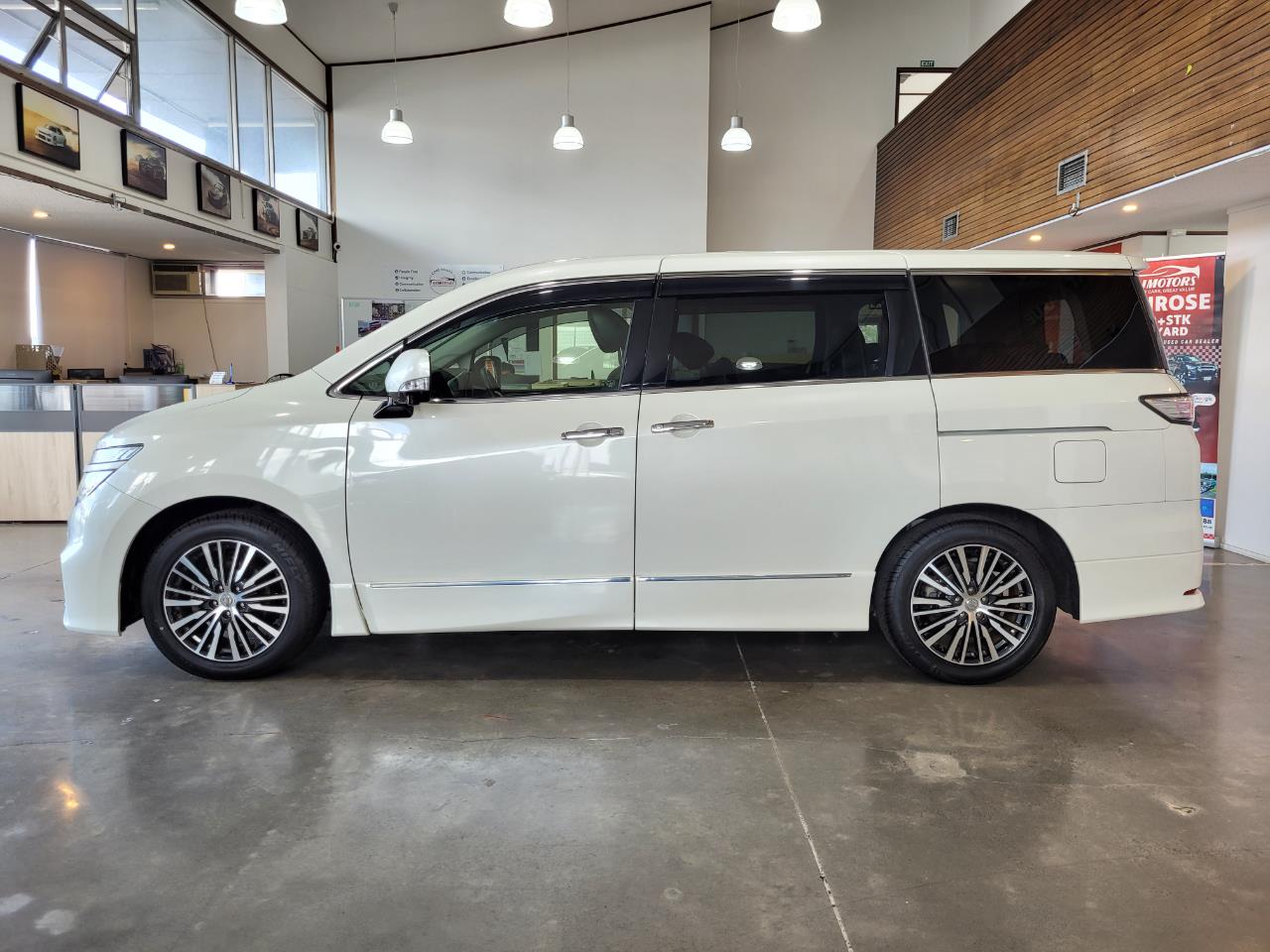 2017 Nissan Elgrand