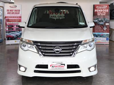 2015 Nissan Serena - Thumbnail
