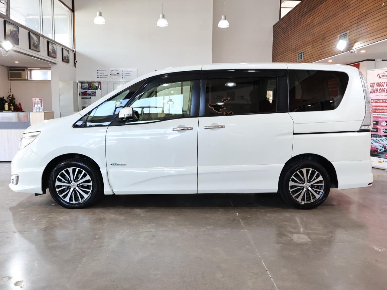 2015 Nissan Serena