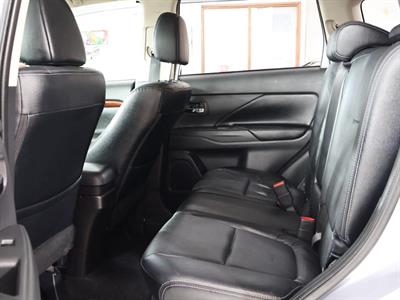 2013 Mitsubishi Outlander - Thumbnail