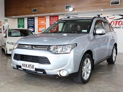 2013 Mitsubishi Outlander - Thumbnail