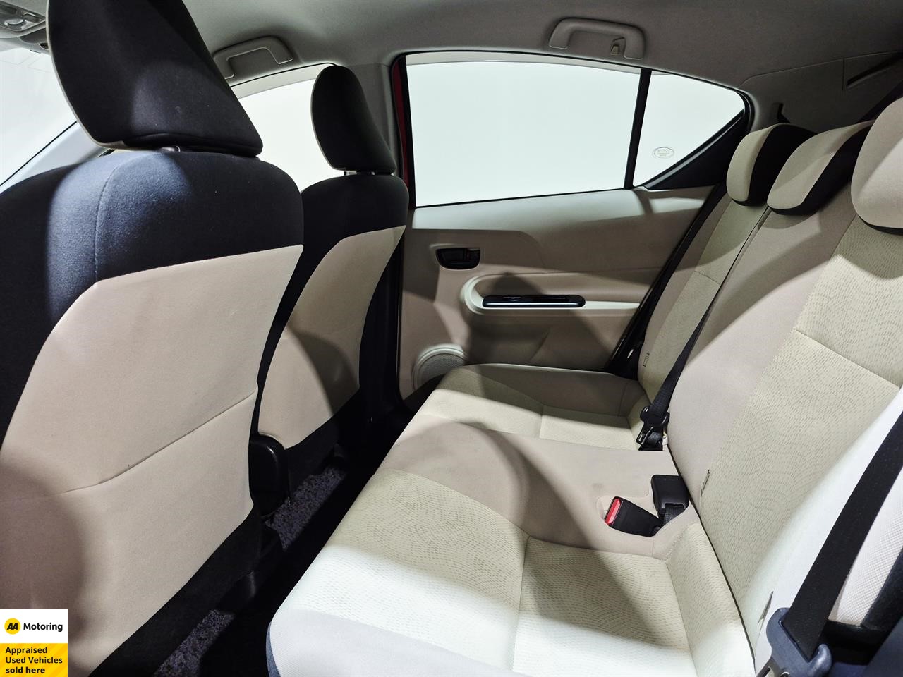 2013 Toyota Aqua