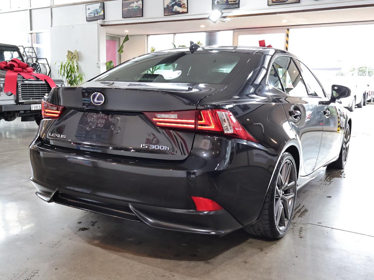 2013 Lexus IS 300h