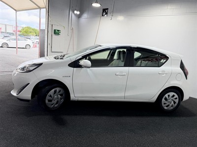 2020 Toyota Aqua - Thumbnail