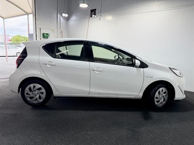 2020 Toyota Aqua - Thumbnail