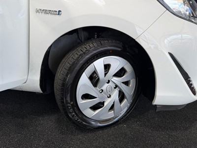 2020 Toyota Aqua - Thumbnail