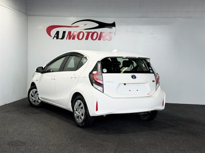 2020 Toyota Aqua - Thumbnail